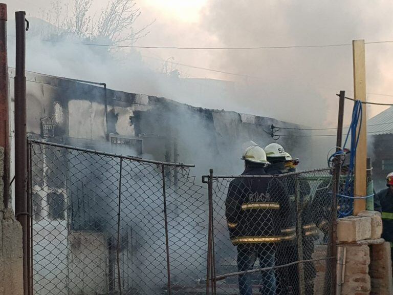 Incendio de vivienda. Hay 3 víctimas fatales.