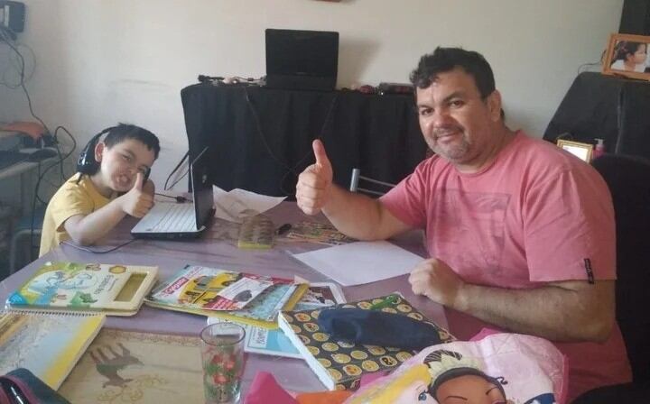 Dos enfermeros riojanos no ven a su hijo hace 40 días