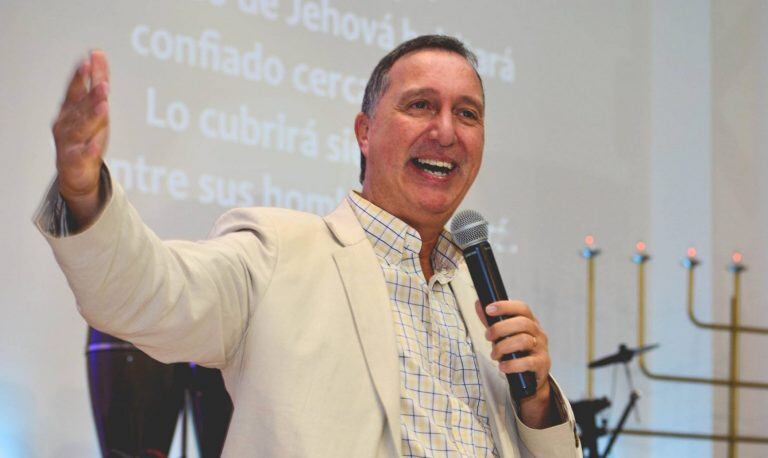 Apóstol Fabián Rotenberg, de la Iglesia Ministerios Roca de Paz.