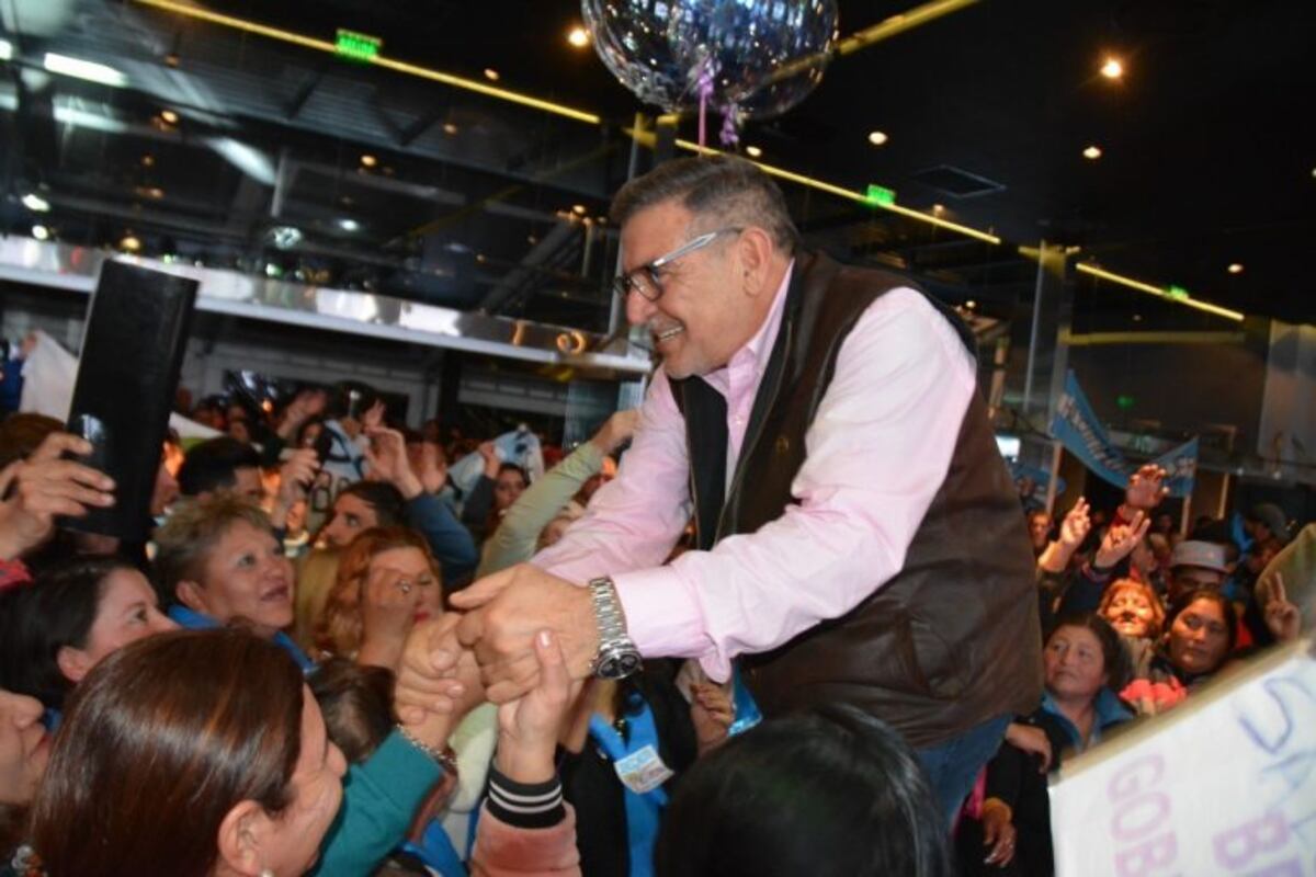 Beder Herrera con las mujeres riojanas oficializó su candidatura a Gobernador
