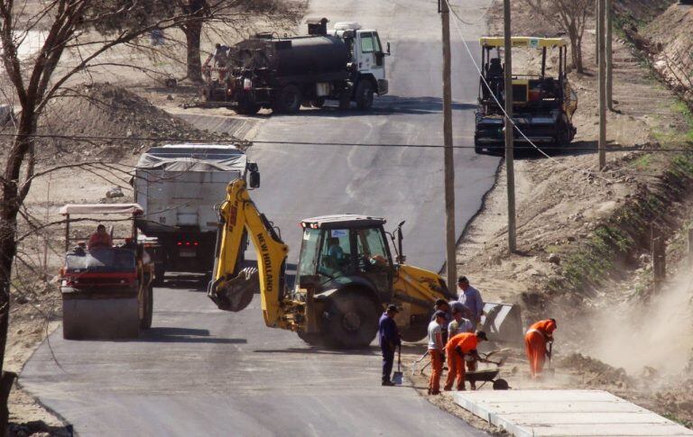 Pavimentación ingreso Centro Ambiental