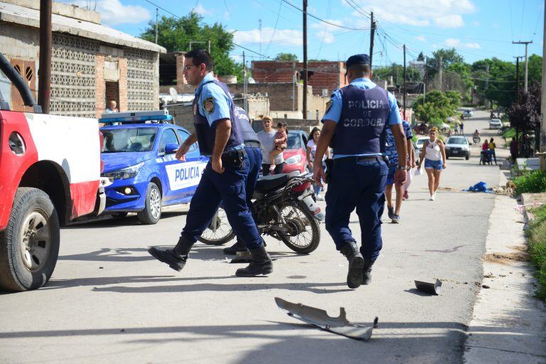 El joven apareció con un disparo en la nuca en la vía pública.