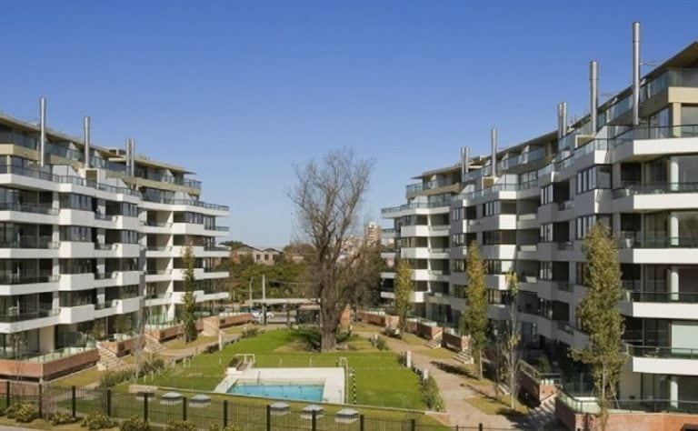 Detuvieron al comisario Javier Makhat en Condominios del Alto. (Leon Carpman)