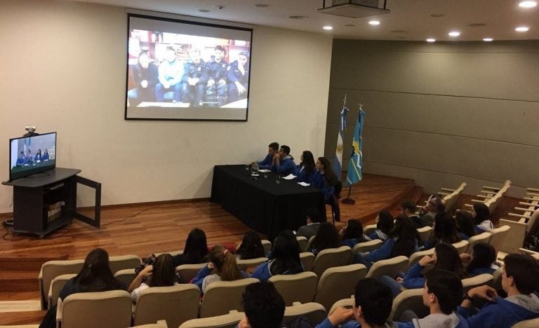 La comunicación se realizó en el recinto de la Legislatura chubutense.