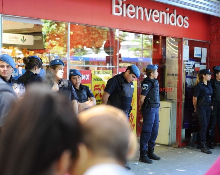 Barrios de Pie, Polo Obrero y más agrupaciones reclamaron.