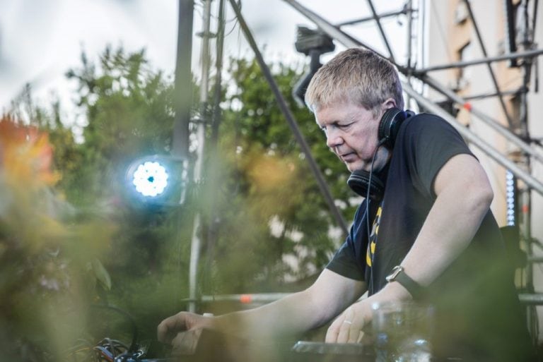 John Digweed en la Peatonal del vino.