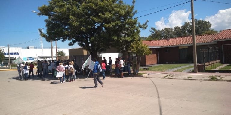 STIA protesta frente al domicilio de Guevara el propietario de Acerfor