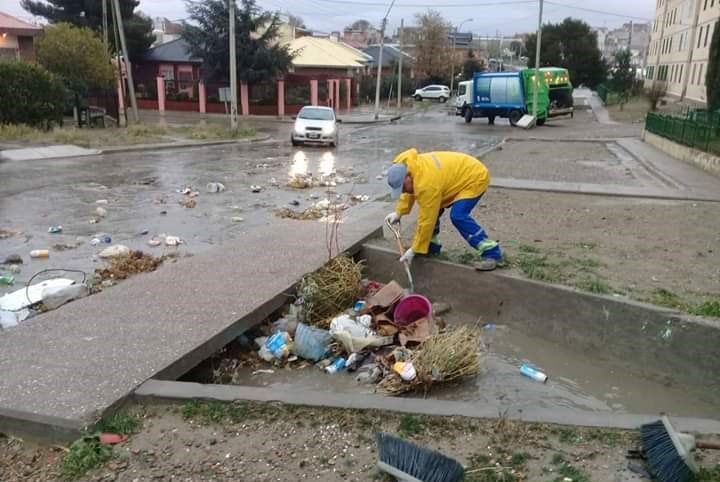 Piden la colaboración de los vecinos con la limpieza.