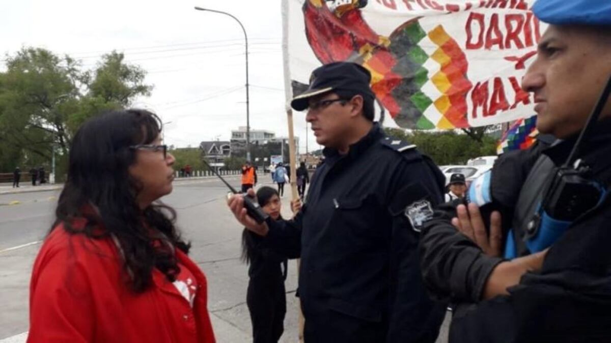 Organizaciones sociales cortaron los puentes Lavalle, Azurduy y Gorriti