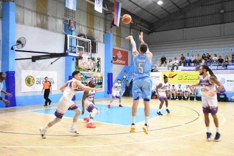 Oberá: gran partido de OTC y San Martín, pero el triunfo fue para los obereños. Juegan el Súper 4 por primera vez luego de participar 12 temporadas. (Misiones Basket)