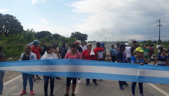 Bagayeros volvieron a cortar la ruta en Orán. (Web)