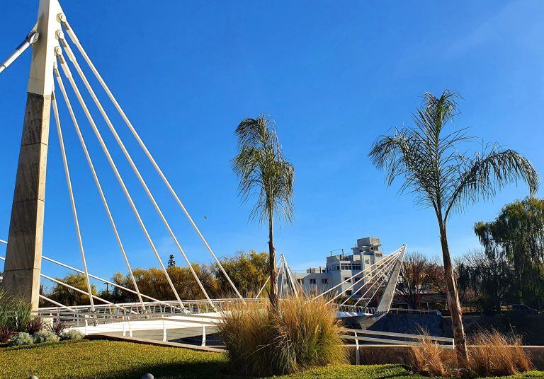 Puente peatonal "Centenario" en Villa Carlos Paz. 