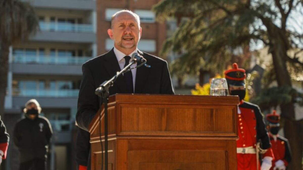 Espionaje ilegal: Omar Perotti y otra funcionaria figuran entre las víctimas