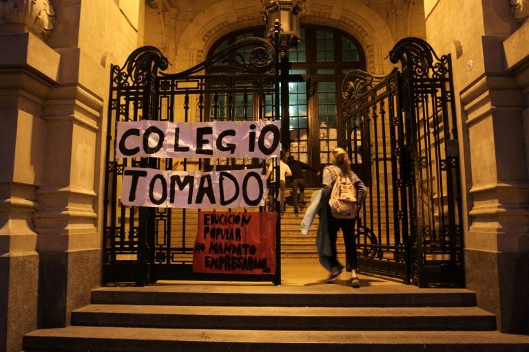 Como en otras ocasiones, el CNBA está tomado por los alumnos (Foto: DYN)