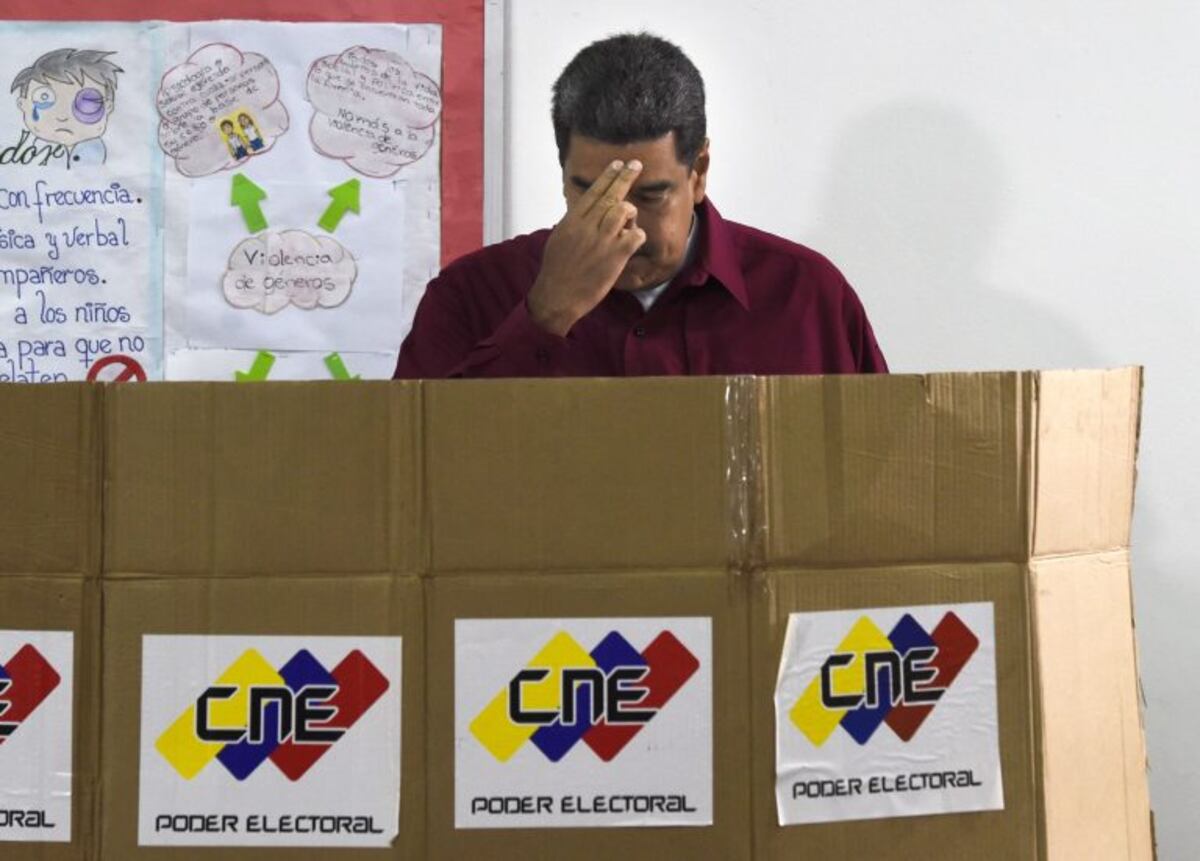 Jaqueado ante la crisis, Maduro propuso una "reconciliación nacional"