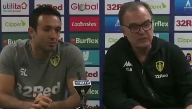 Bielsa convocó a una conferencia de prensa para hacer una curiosa confesión