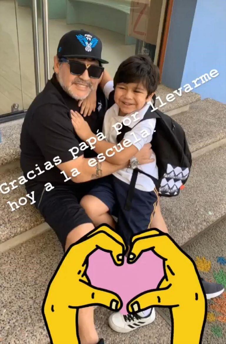 Diego Maradona, Verónica Ojeda y Dieguito Fernándo (Foto: Instagram/veruojeda25)