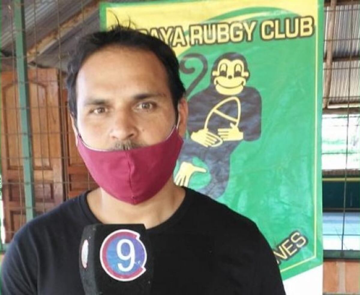 Rugbiers agradecieron a la comunidad por comprar su locro