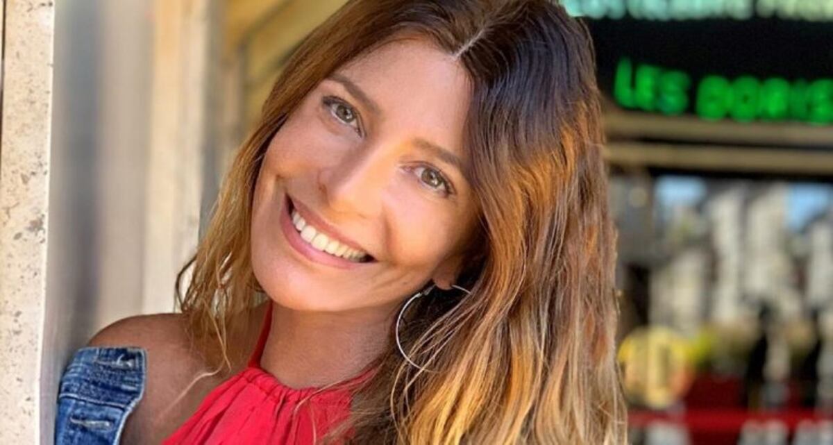 Mónica Ayos publicó una sexy postal en bikini y una profunda reflexión sobre su cuerpo
