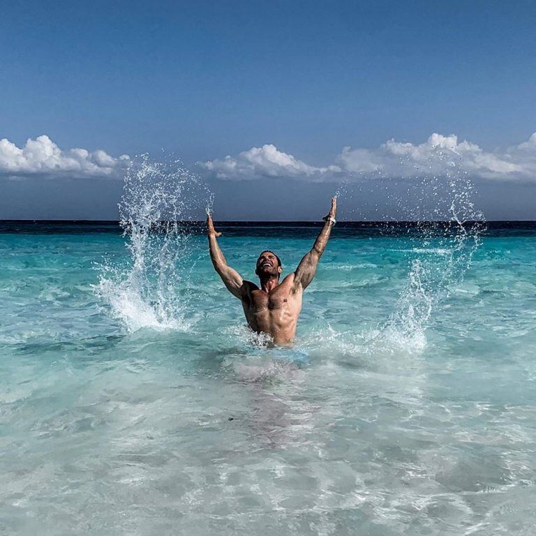 Sebastian Rulli deslumbró a sus seguidores con postales en la playa (Foto: Instagram/ @sebastianrulli)