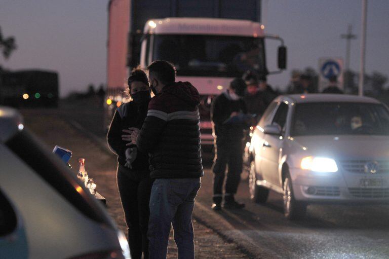 Controles de temperatura en Ruta Internacional Nº136 y Pueblo General Belgrano
Crédito: Prensa PGB