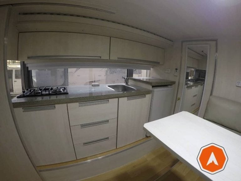 El motorhome para La Mona Jiménez que es fabricado por una empresa cordobesa. (Facebook Cinzia)