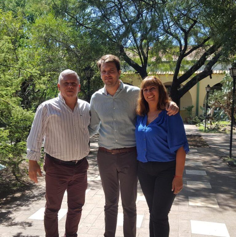 Gustavo Benedetti y Alejandra Diaz, junto al Secretario de Ambiente de la Provincia de Córdoba Juan Carlos Scotto