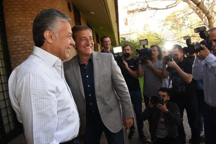 Cornejo y Suarez desayunaron juntos en la residencia de La Puntilla. (foto: Prensa de Gobierno)