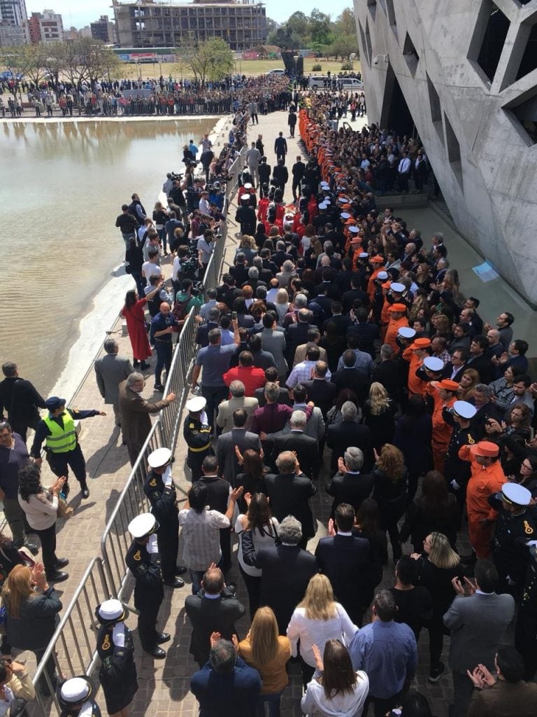 De la Sota y la despedida desde el Centro Cívico hacia el Cementerio San Jerónimo.