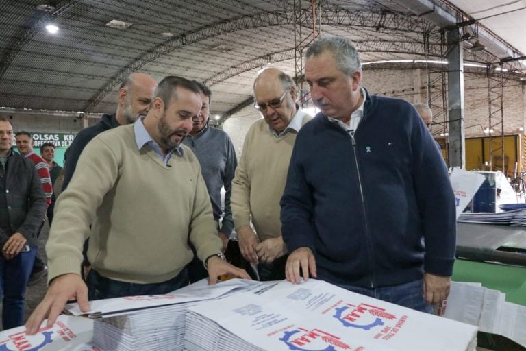 Passalacqua junto al presidente de la cooperativa Gabriel Berón