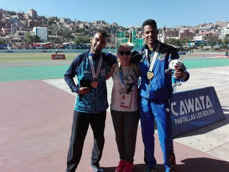 El oro quedó para el venezolano Lucirio Garrido, y la plata fue para el colombiano Jelssin Robledo Mena.