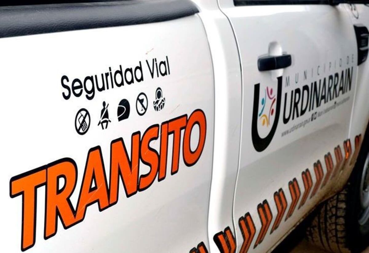 Un agente de tránsito fue embestido por un automovilista que se dió a la fuga