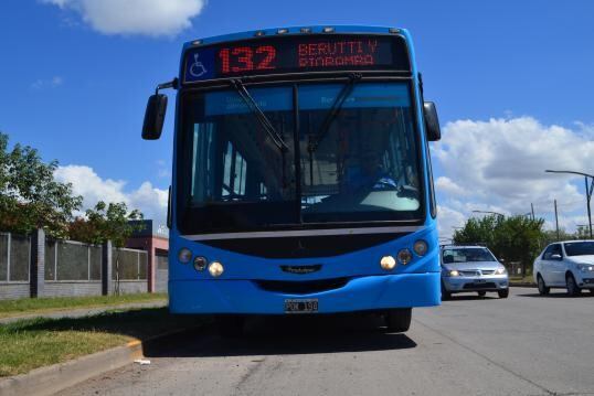 Detienen a un chofer de colectivo de la línea 132