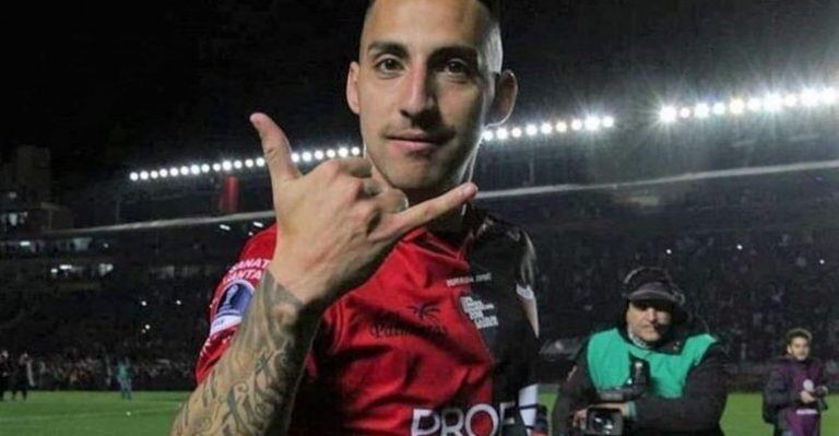 Su paso goleador por Colón lo llevó a México. La cuenta pendiente de Javier Correa es ser artillero también en Instituto.