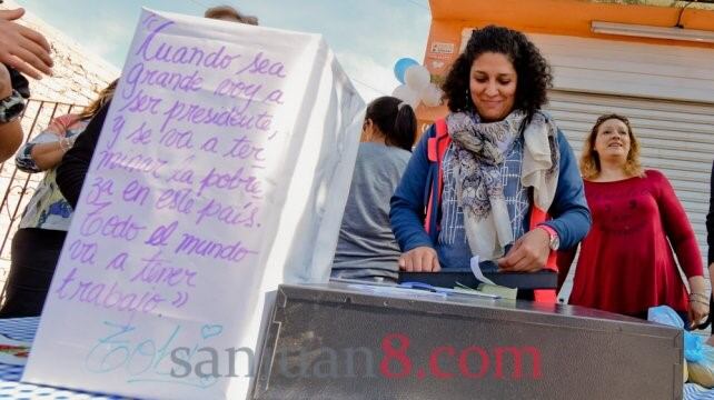 Juan Cruz prefiere el anonimato. Por eso no apareció en ninguna foto.