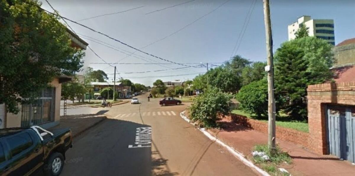 Denunciaron por robo a un policía que quedó colgado de un portón en Oberá