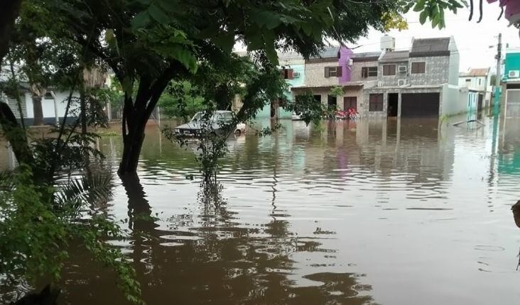 Las consecuencias de las lluvias intensas: complicaciones en el día a día de la gente (Web)