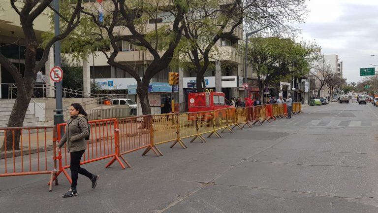 Marcha de taxistas al Concejo Deliberante.