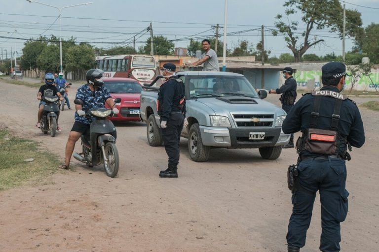 Sobre avenida Soberanía Nacional solamente quedaron habilitados 4 cruces. Los demás fueron bloqueados con murallones de tierra.