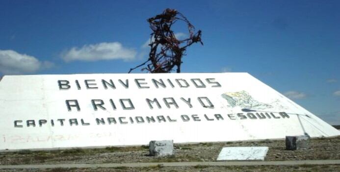 Río mAyo convoca a los vecinos de la zona con su fiesta.