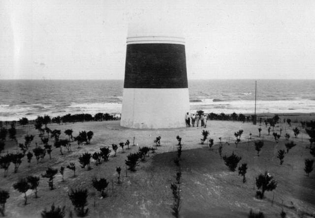 La construcción del faro de Claromecó comenzó en diciembre de 1921(foto: Facebook/claromecó en el recuerdo)