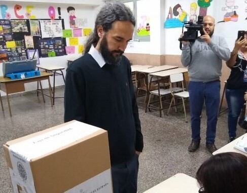 Pablo López emitió su voto. (FM Profesional)