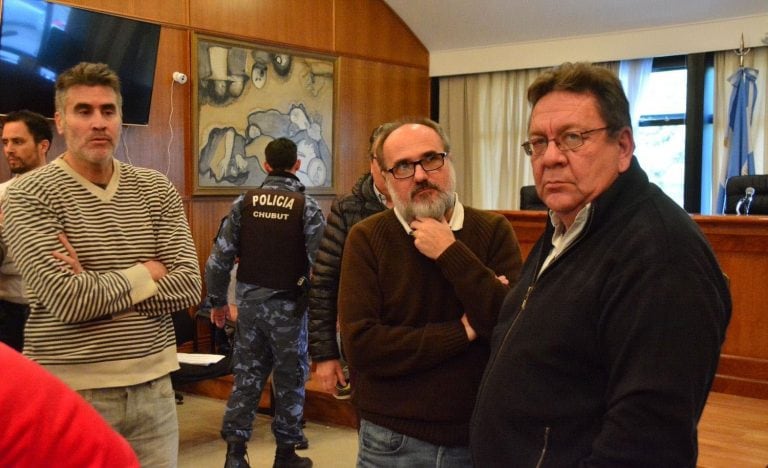 Piccione -derecha- continuará detenido por la causa que investiga fraude al Estado.