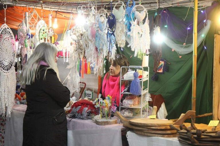 Feria de artesanos Carlos Paz