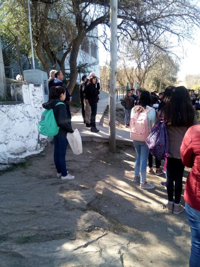 Los Aromos: inauguraron un corredor seguro para los alumnos del Ipem Nº 419