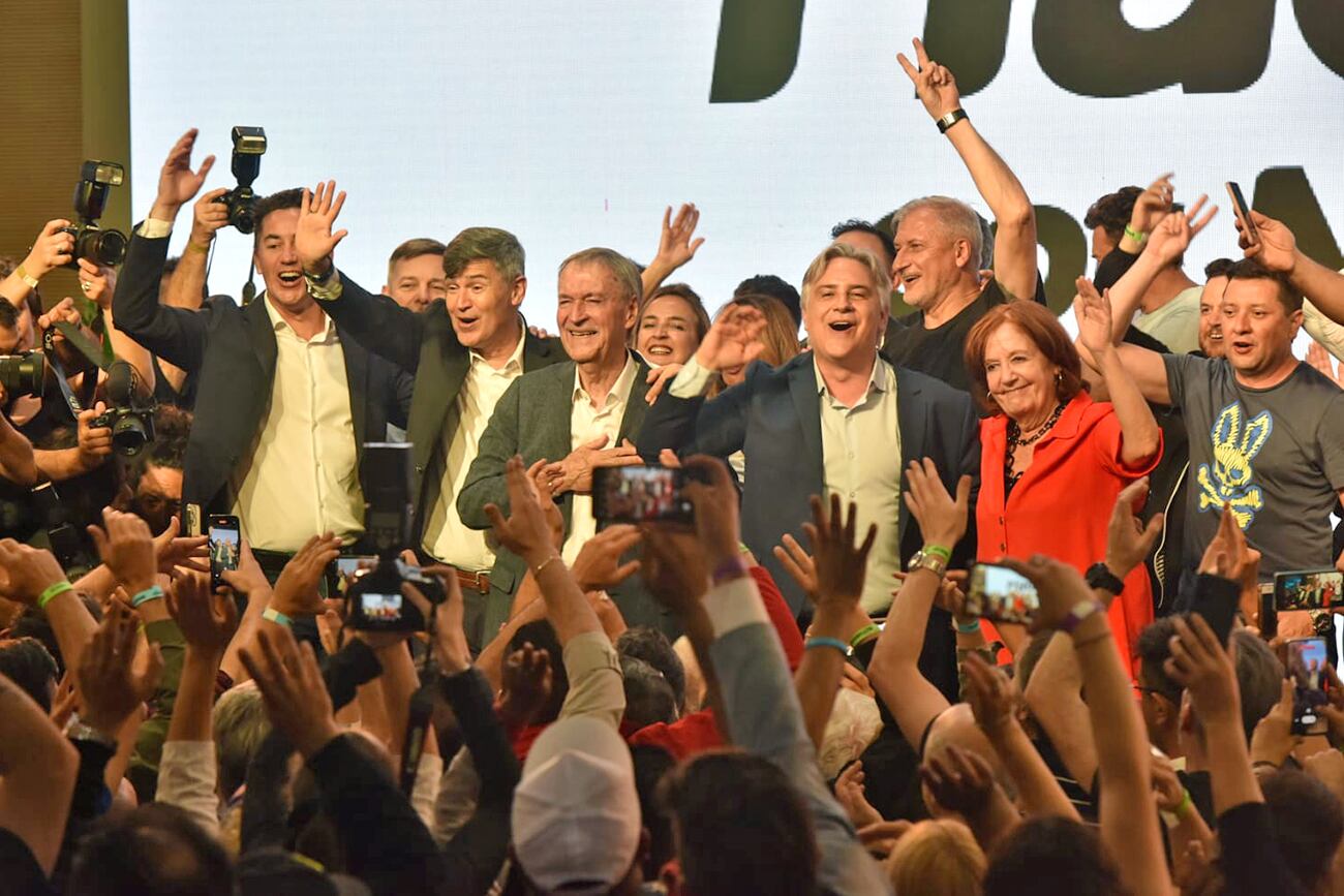 En ARC: Elecciones 2023. Juan Schiaretti en el Búnker de Hacemos por Nuestro País. (Facundo Luque / La Voz)