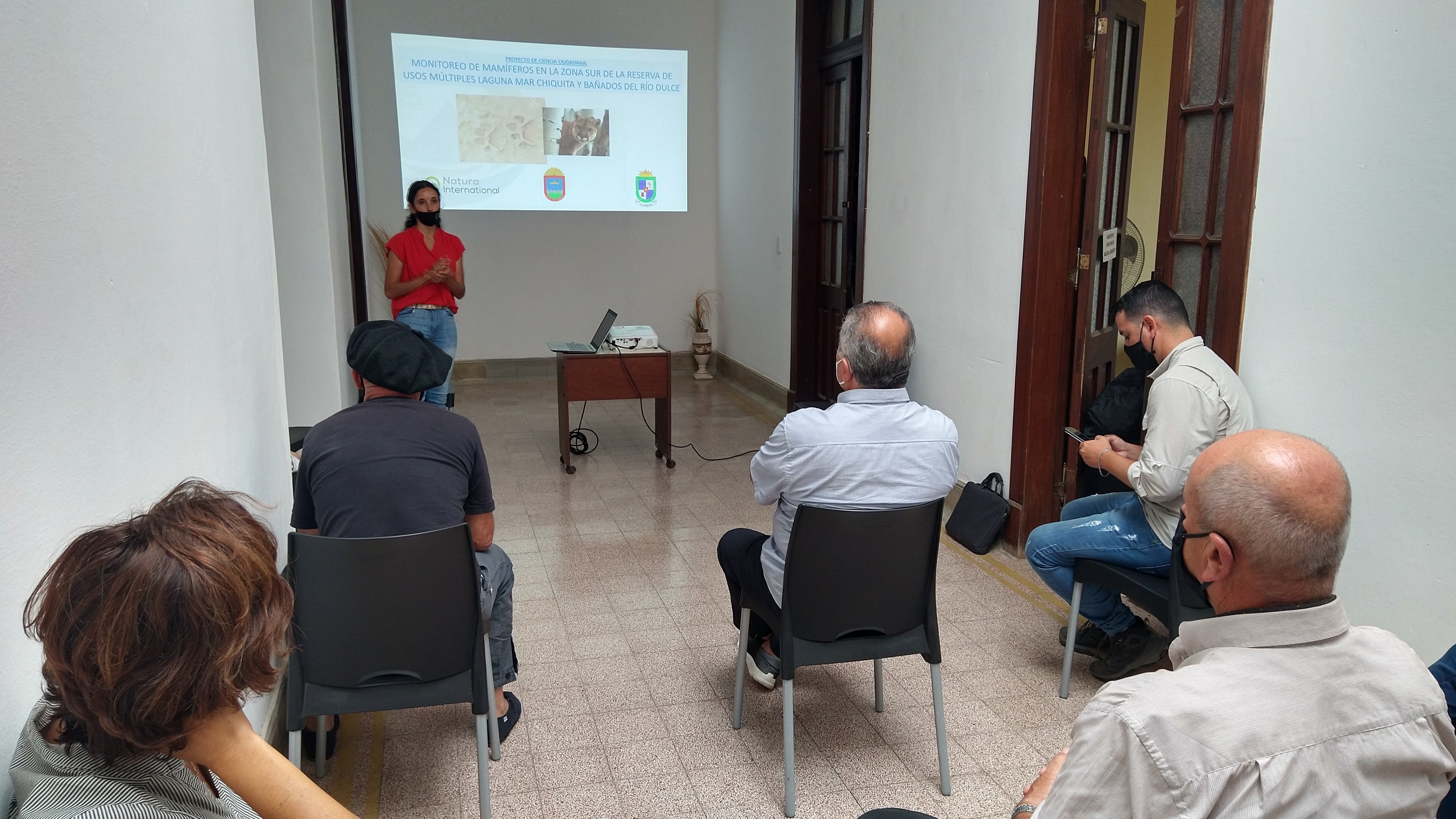 Yanina Druetta presentó el proyecto a las autoridades locales, especialistas y público.