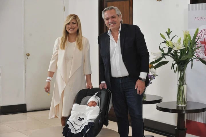 Fabiola Yañez, Alberto Fernández y su hijo Francisco.