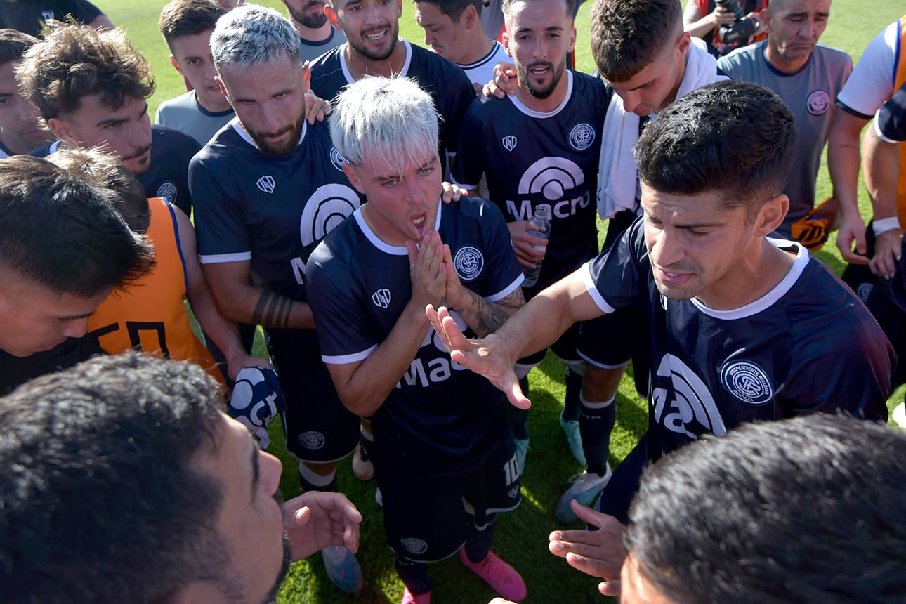 Independiente Rivadavia le ganó al Deportivo Maipú y jugará la final por el primer ascenso
Matías Reali marcó el único gol del partido y jugará el partido definitorio con el primero de la Zona A por un lugar en la Liga Profesional.
Foto. Orlando Pelichotti