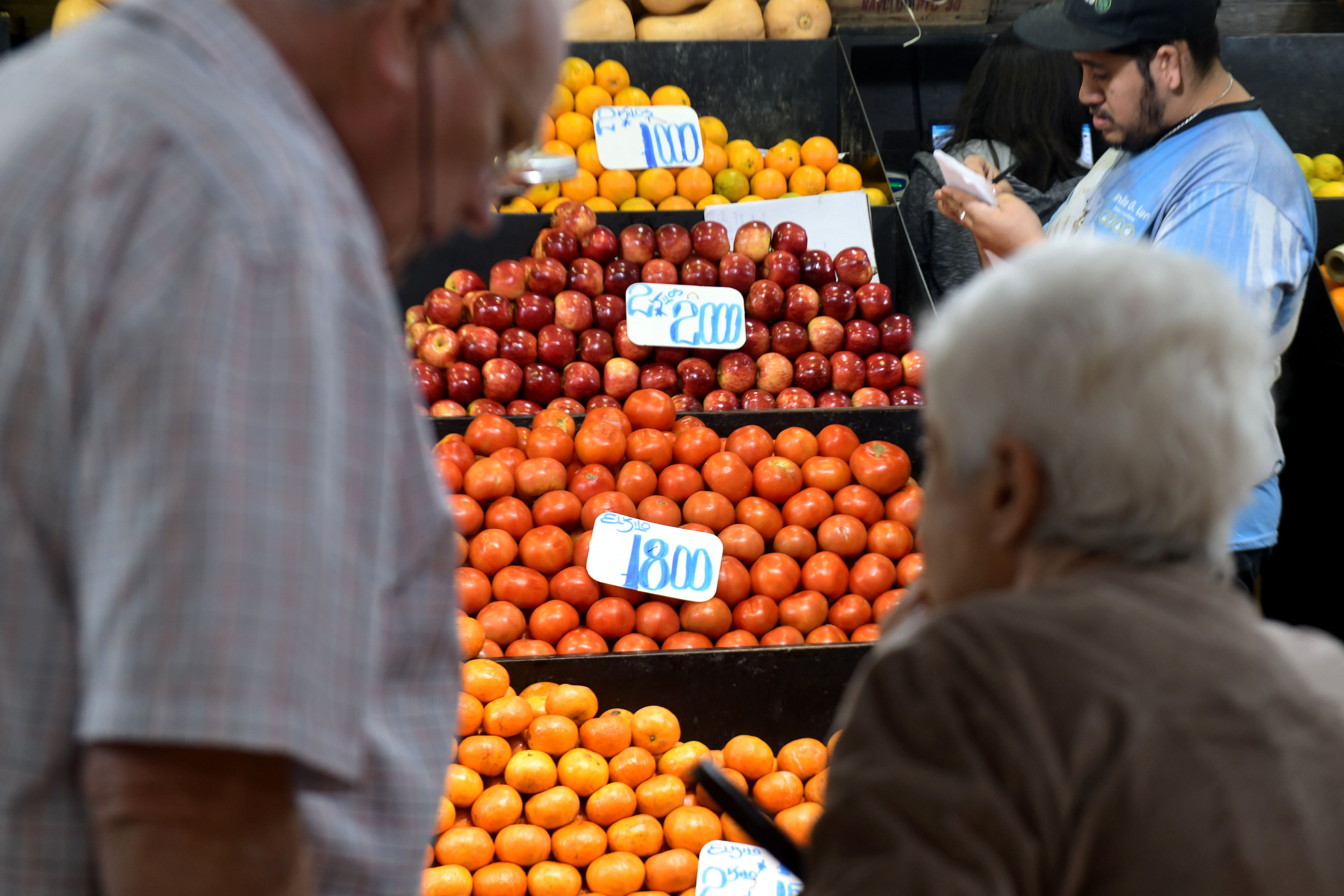 En el Mercado Norte se notó la mejoría en las ventas de alimentos (Ramiro Pereyra / La Voz)